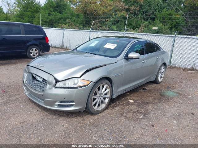 2011 JAGUAR XJ SAJWA1CB8BLV13736 Photo 1