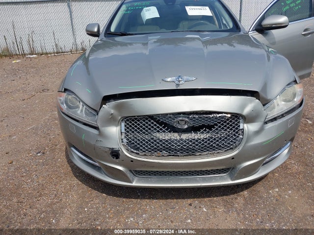 2011 JAGUAR XJ SAJWA1CB8BLV13736 Photo 5