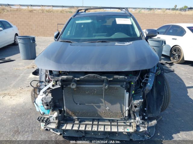 2T3A1RFVXRC412123 Toyota Rav4 Xle Premium