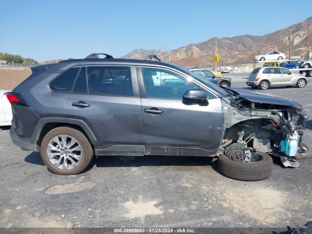 2T3A1RFVXRC412123 Toyota Rav4 Xle Premium