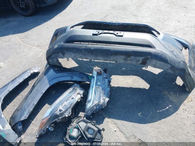 2T3A1RFVXRC412123 Toyota Rav4 Xle Premium
