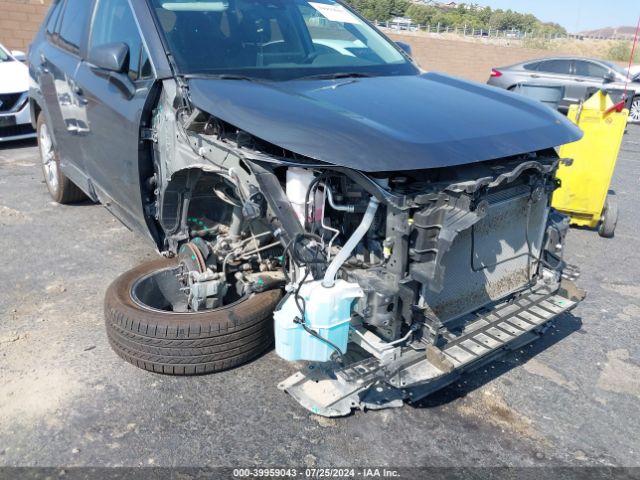 2T3A1RFVXRC412123 Toyota Rav4 Xle Premium