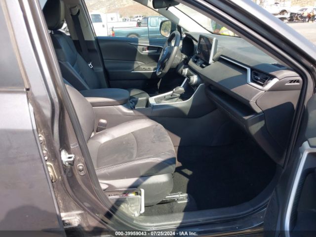 2T3A1RFVXRC412123 Toyota Rav4 Xle Premium
