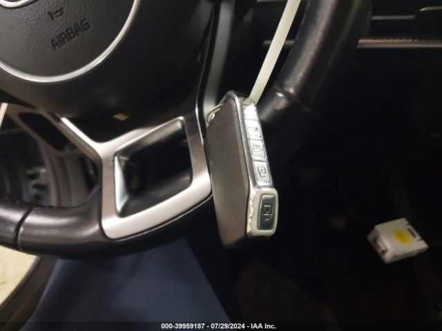 5XXG34J21MG010070 KIA K5 EX
