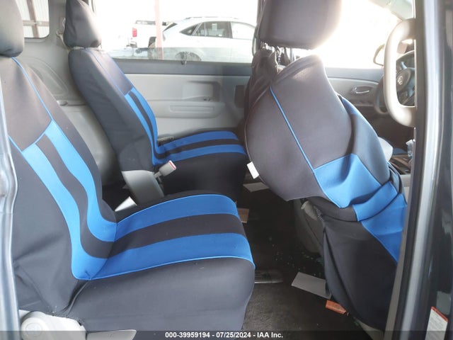 KIA SEDONA LX 2016 KNDMB5C16G6179469 Image 8