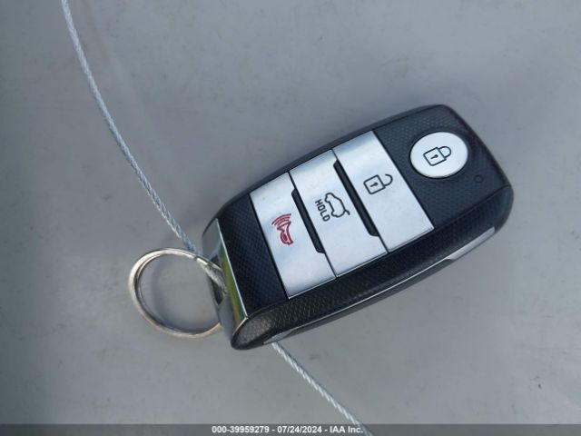 KNDCE3LC0H5056198 KIA Niro Touring