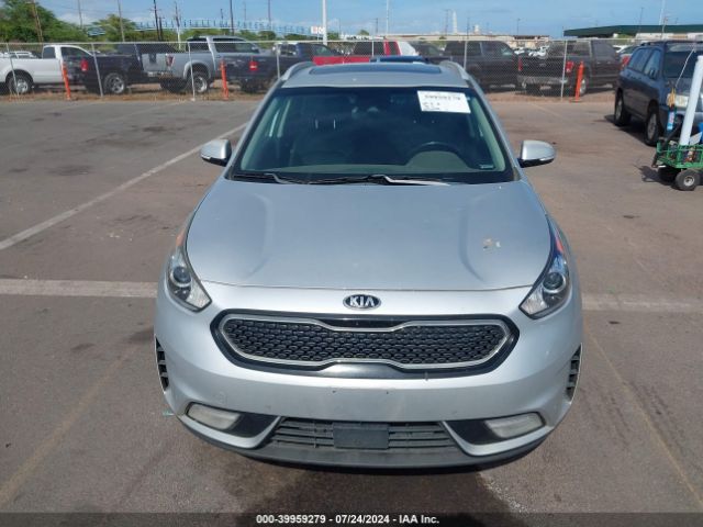 KNDCE3LC0H5056198 KIA Niro Touring