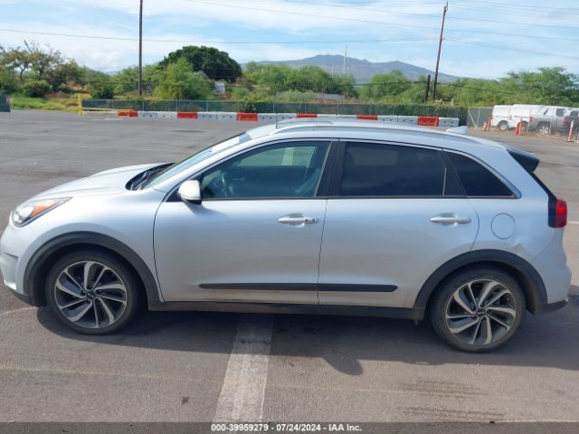 KNDCE3LC0H5056198 KIA Niro Touring