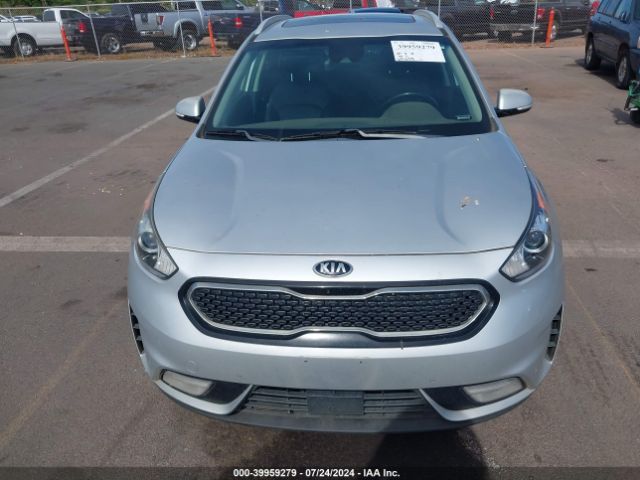 KNDCE3LC0H5056198 KIA Niro Touring