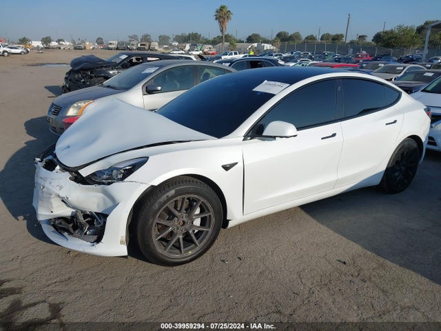Tesla Model 3 Long Range Dual Motor All-wheel Drive 2022 5YJ3E1EB7NF210831 Image 2