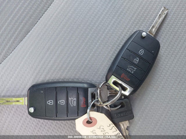 KIA Sorento Lx V6 2015 5XYKTDA71FG602198 Image 11