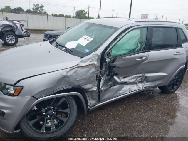 1C4RJEAGXJC208738 Jeep Grand Cherokee Altitude 4x2
