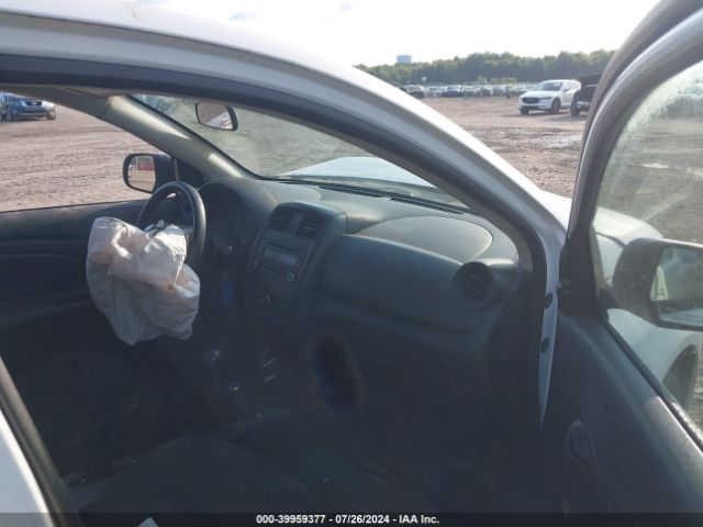 3N1CN7AP2FL944819 Nissan Versa 1.6 S