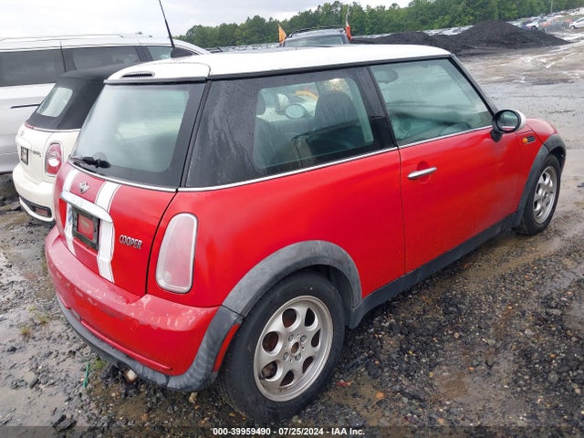 2005 MINI COOPER WMWRC33475TC57838 Photo 3