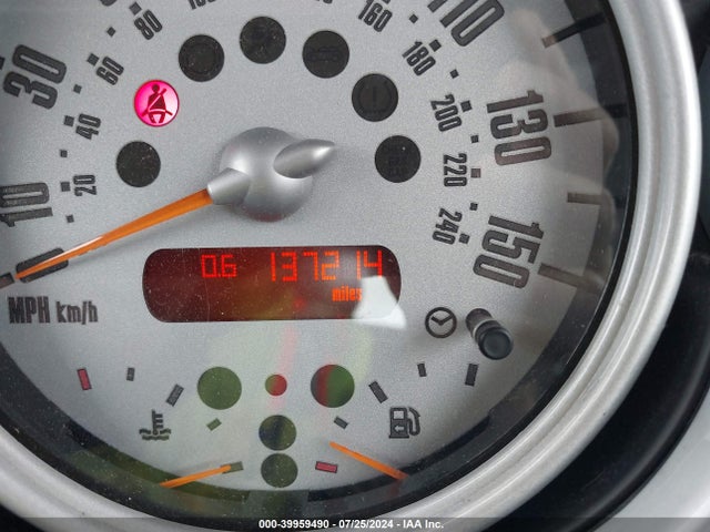 2005 MINI COOPER WMWRC33475TC57838 Photo 6