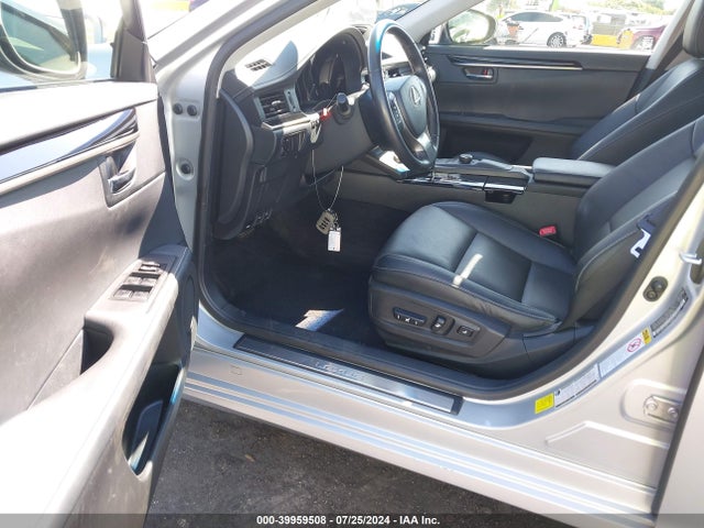 JTHBK1GG8F2168931 Lexus Es 350 Crafted Line