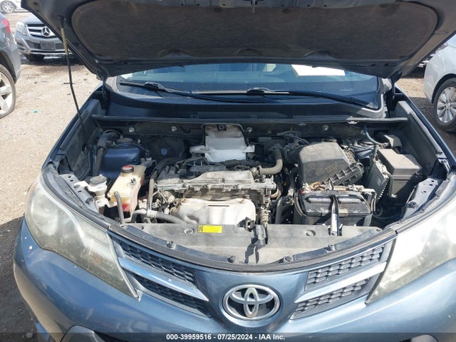 Toyota RAV4 LE 2014 JTMZFREV4ED038913 Image 10