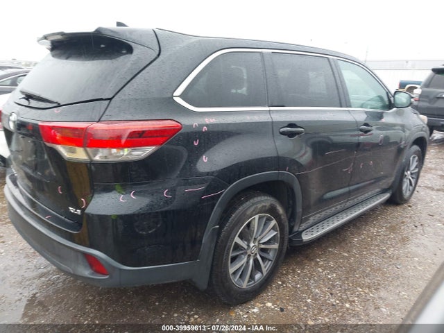 Toyota Highlander Xle 2017 5TDKZRFH7HS208188 Image 4