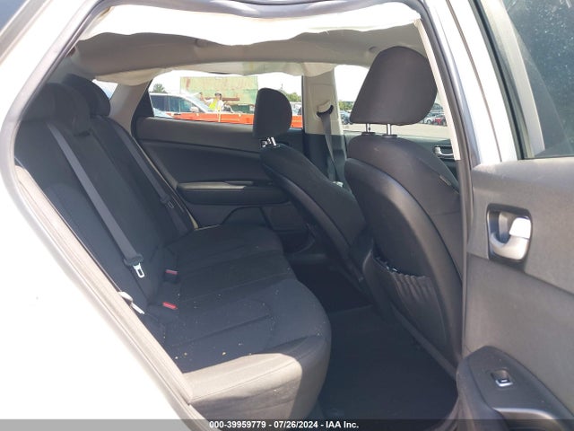 KIA Optima Lx 2016 KNAGT4L30G5107014 Image 8