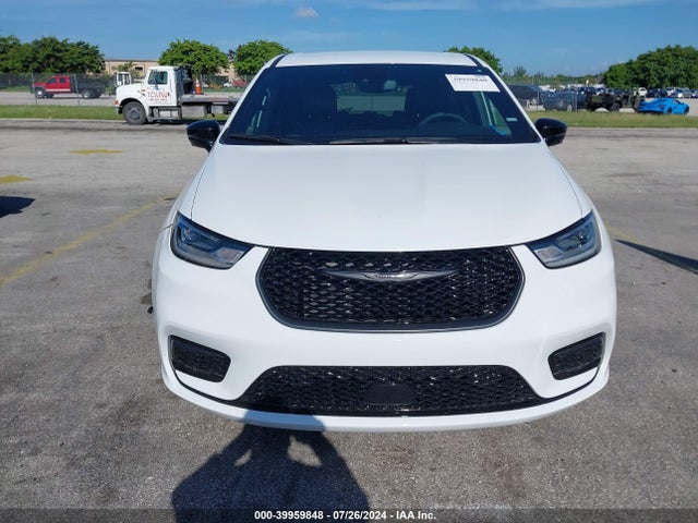 Chrysler Pacifica Hybrid Select 2024 2C4RC1S79RR124074 Image 12