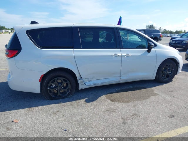 Chrysler Pacifica Hybrid Select 2024 2C4RC1S79RR124074 Image 6