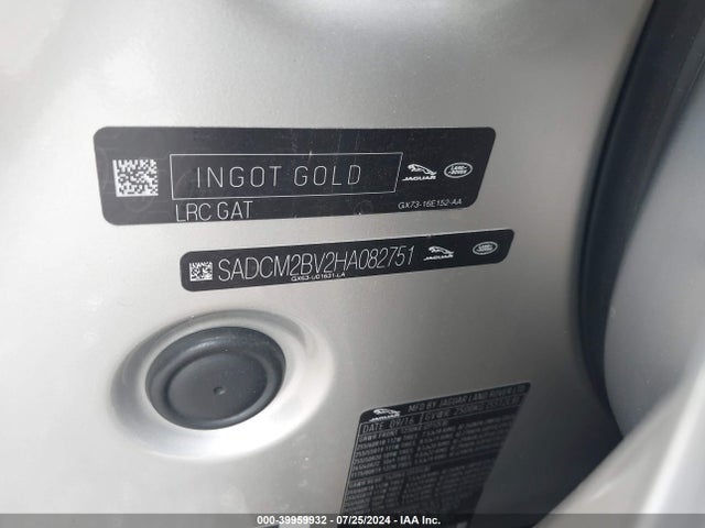 2017 JAGUAR F-PACE SADCM2BV2HA082751 Photo 8