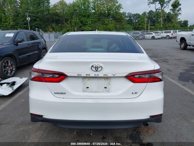 Toyota CAMRY LE 2022 4T1C11AK1NU698646 Image 17