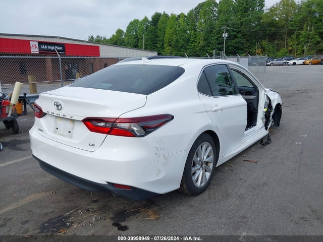 Toyota CAMRY LE 2022 4T1C11AK1NU698646 Image 4