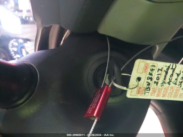 KMHCT5AE1HU313523 Hyundai ACCENT SE