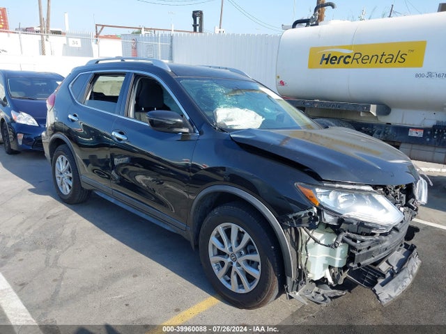 2017 KNMAT2MT8HP610615 main image