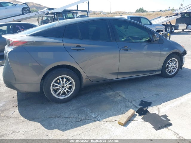 Toyota Prius Two 2016 JTDKBRFU9G3015204 Image 13