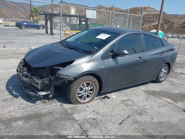 Toyota Prius Two 2016 JTDKBRFU9G3015204 Image 2