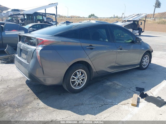 Toyota Prius Two 2016 JTDKBRFU9G3015204 Image 4