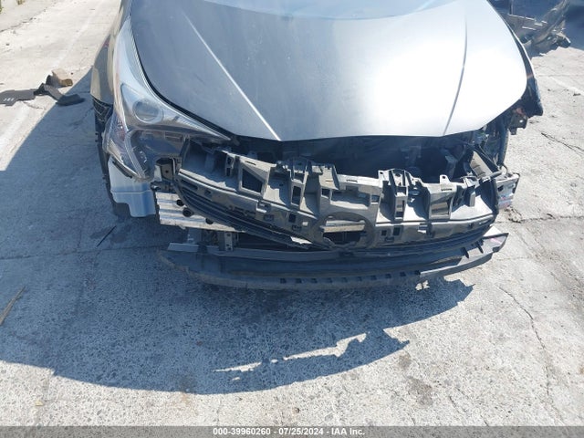 Toyota Prius Two 2016 JTDKBRFU9G3015204 Image 6