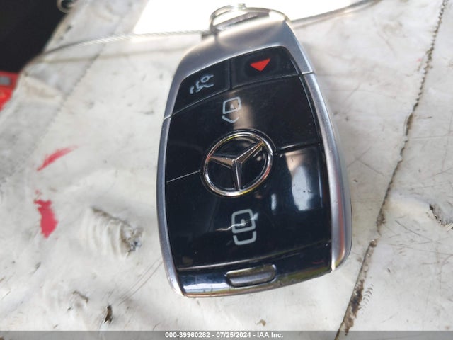 WDDZF4KB0HA025245 Mercedes-Benz E 300 4matic