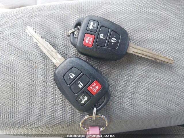 Toyota COROLLA LE 2016 5YFBURHE6GP503873 Image 11