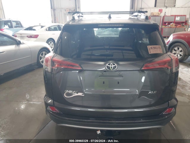 Toyota Rav4 Xle 2018 2T3WFREV9JW507977 Image 17