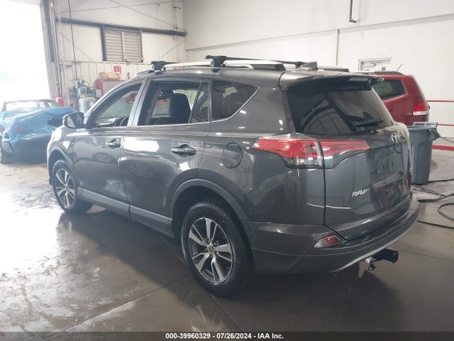 Toyota Rav4 Xle 2018 2T3WFREV9JW507977 Image 3