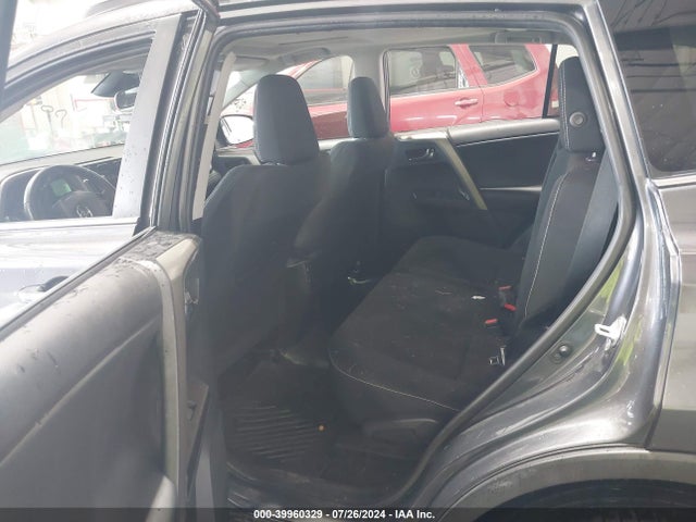 Toyota Rav4 Xle 2018 2T3WFREV9JW507977 Image 8