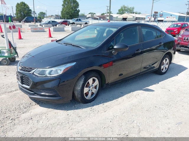 Chevrolet Cruze Ls Manual 2018 1G1BB5SM6J7143164 Image 2
