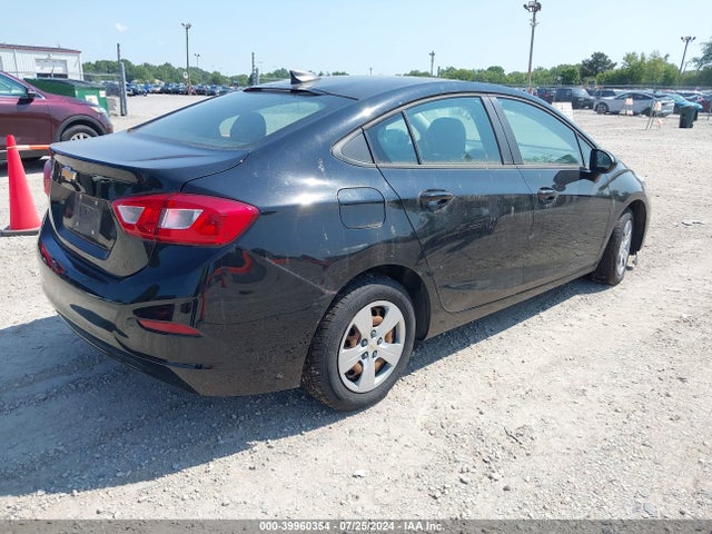 Chevrolet Cruze Ls Manual 2018 1G1BB5SM6J7143164 Image 4