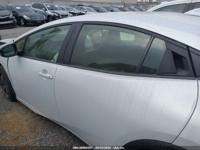 Toyota Prius Le 2023 JTDACAAU5P3002449 Image 15