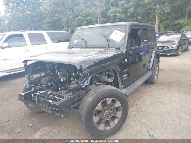1C4HJXEG1JW132519 Jeep Wrangler Unlimited Sahara 4x4