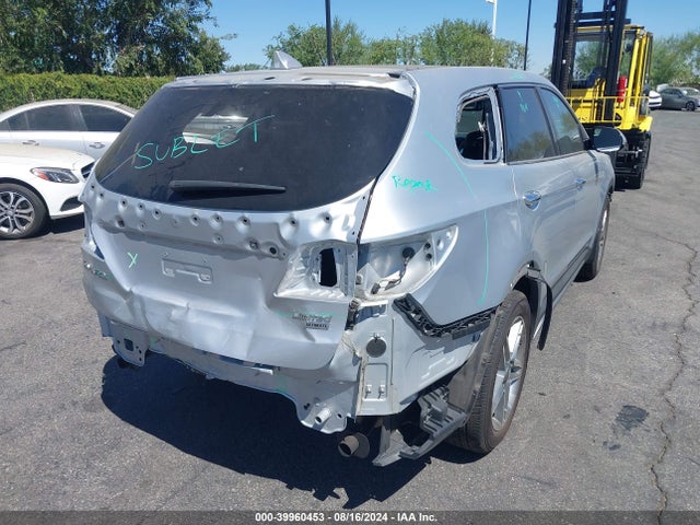 Hyundai Santa Fe Limited Ultimate 2017 KM8SR4HF9HU241280 Image 4