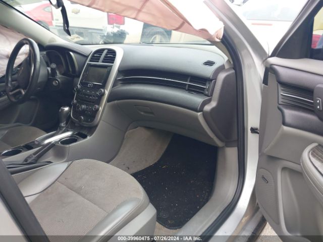 1G11D5SL6FF325957 Chevrolet MALIBU 2LT