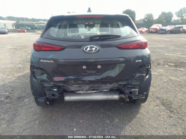 KM8K2CAB1NU804193 Hyundai Kona Se