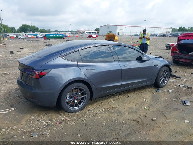 2023 TESLA MODEL 3 5YJ3E1EA1PF700899 Photo 3