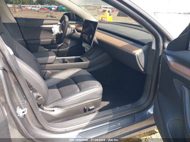 2023 TESLA MODEL 3 5YJ3E1EA1PF700899 Photo 4