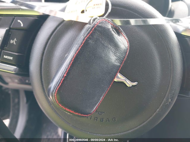 2017 JAGUAR XE SAJAL4BV8HA963876 Photo 10