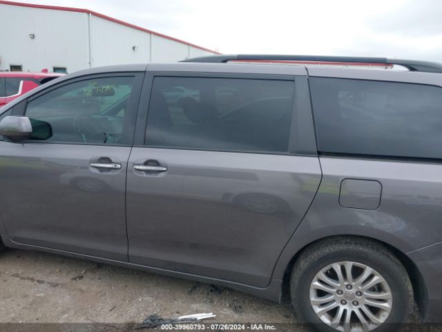 5TDYK3DC6FS675344 Toyota Sienna Xle Premium 8 Passenger